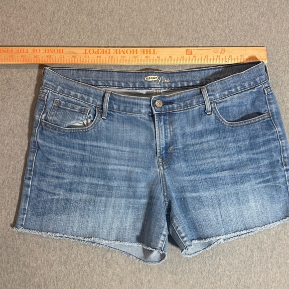 Old Navy Womens Size 14 Medium Wash Cutoff Denim Jean Shorts - Picture 6 of 7